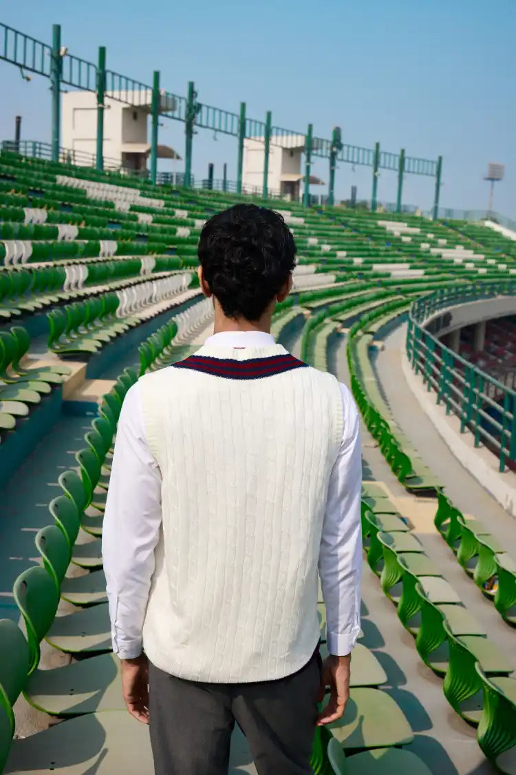 Signature Sleeveless Pullover (Maroon)