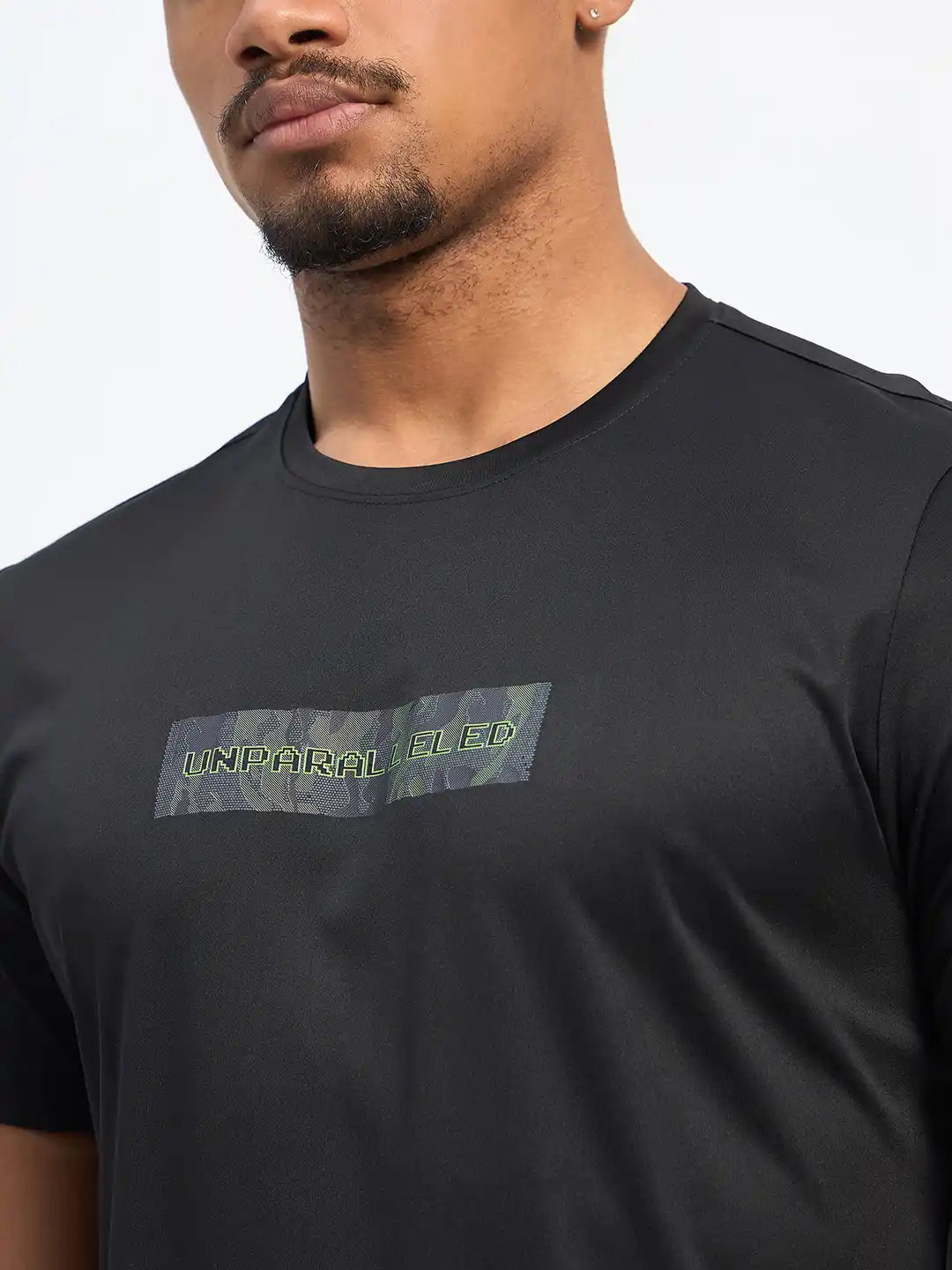 SG H1MT84141 Men Black T-Shirt