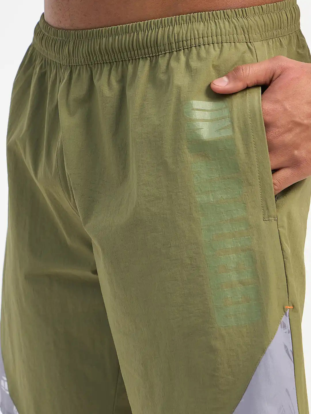SG H1MS83941 Men Dry Leaf Shorts