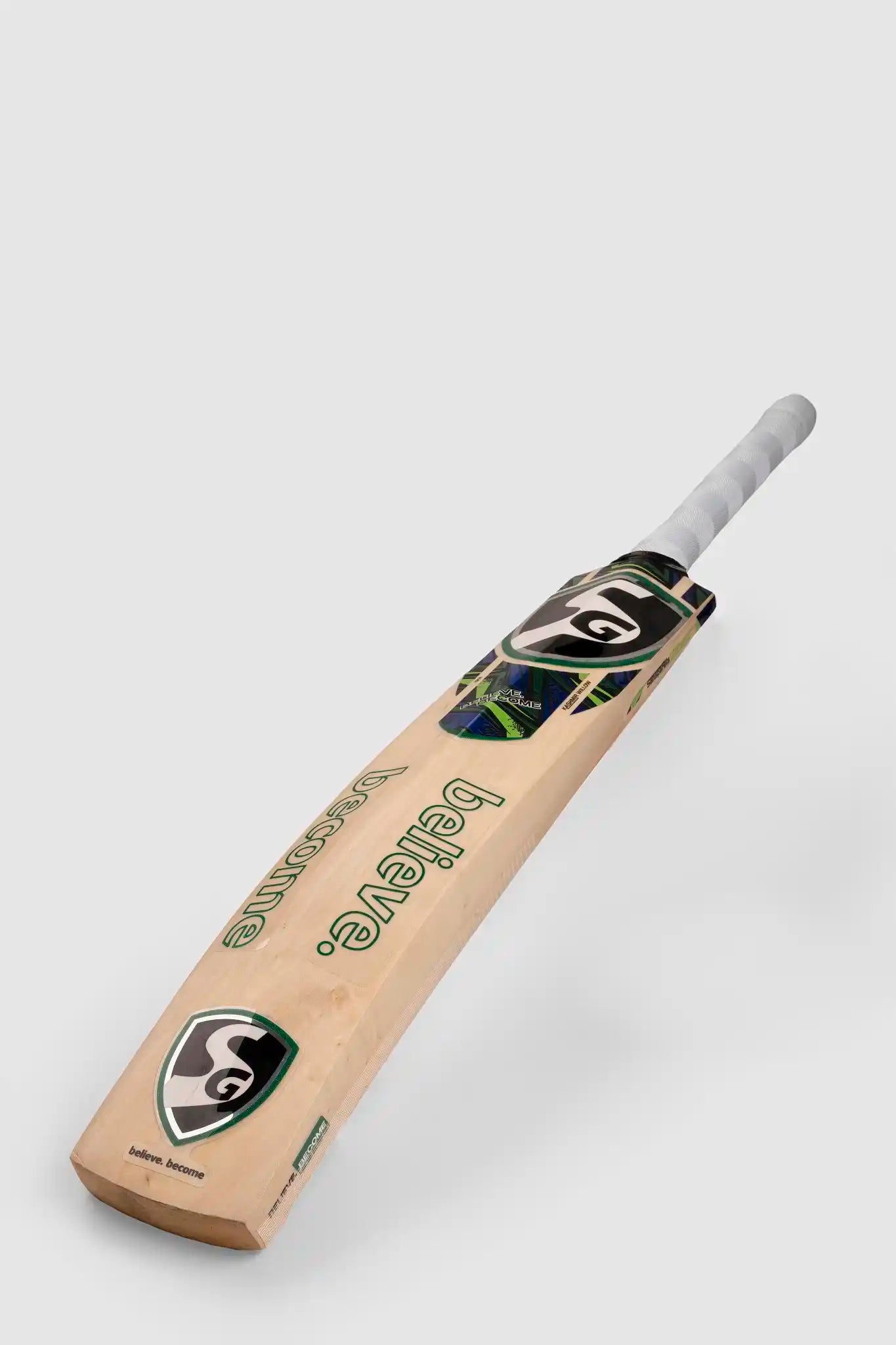 SG Titan 3.0 Kashmir Willow Bat