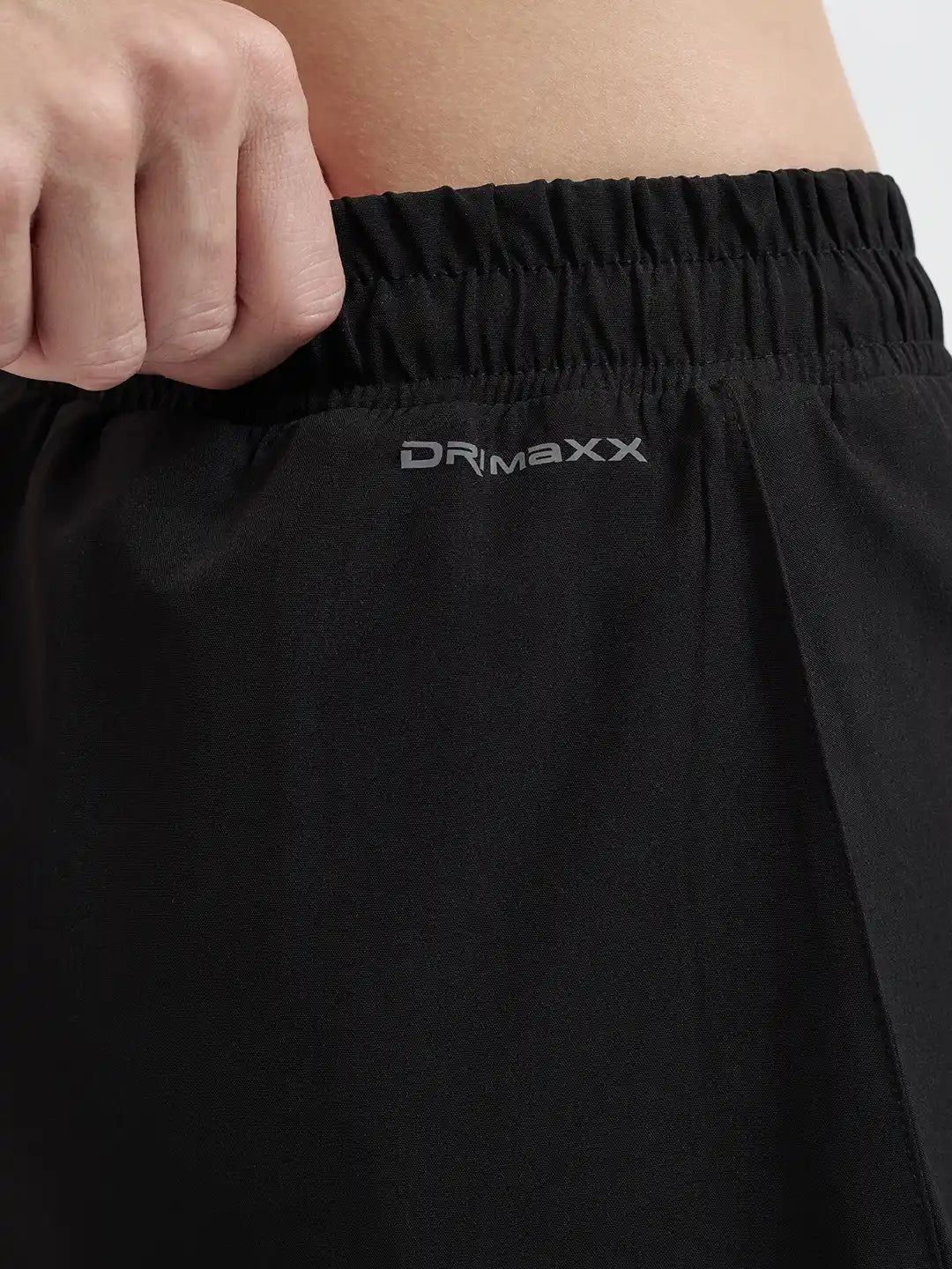 SG H2WS83282 Women Black Shorts
