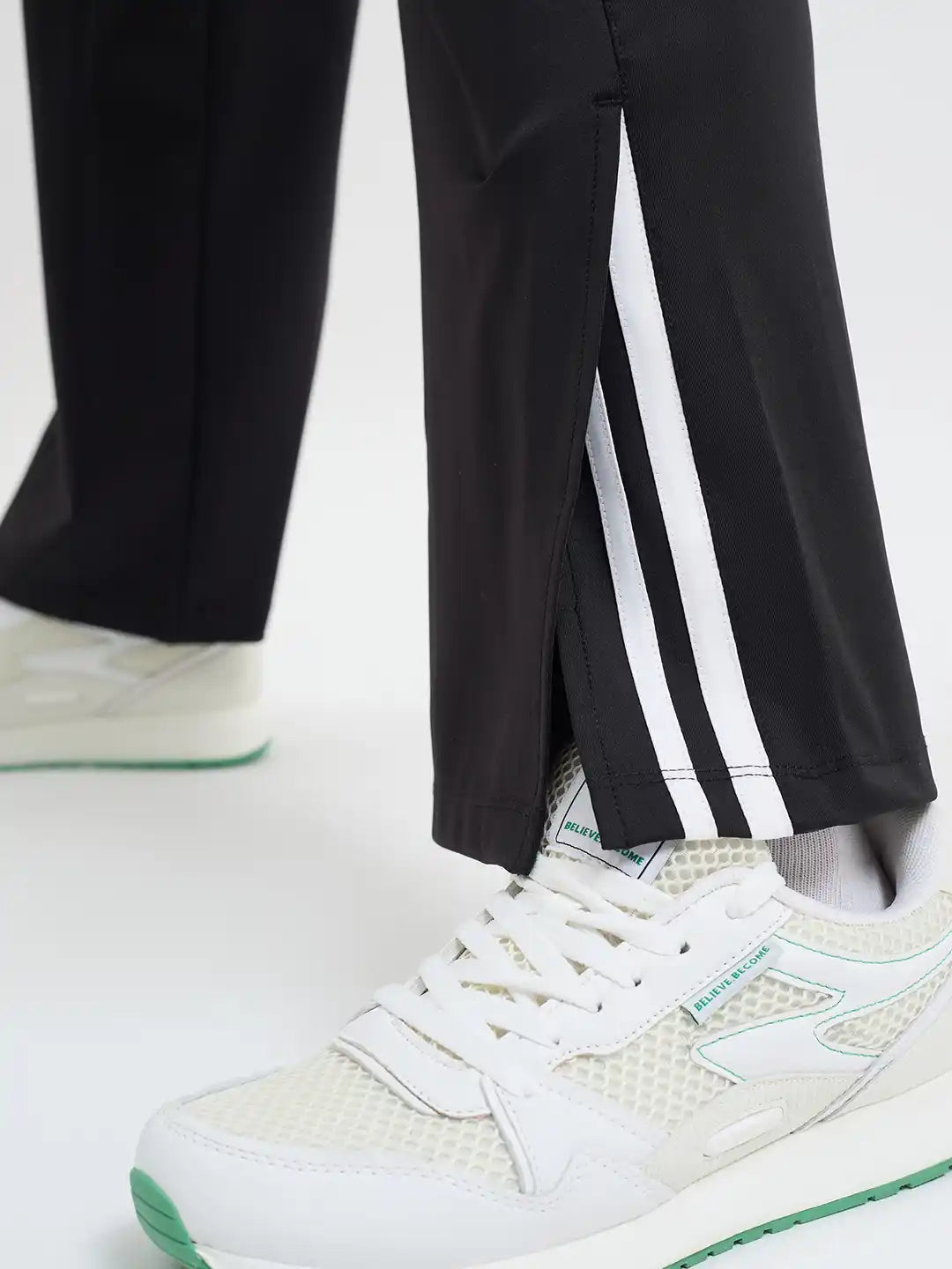 SG H1WTP83461 Women Black Track Pant